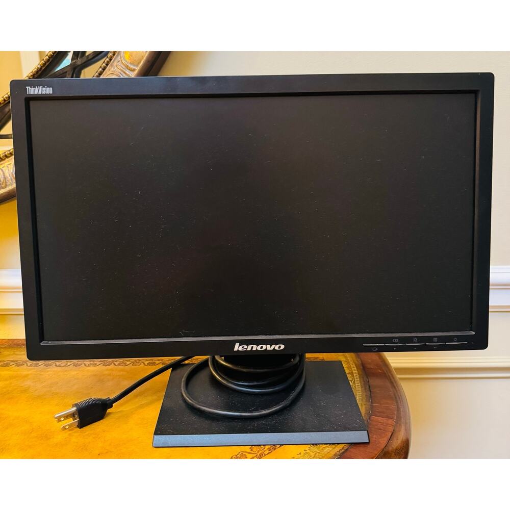 Lenova Think Vision ThinkVision 21" Working Monitor